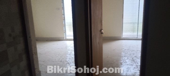 উত্তরা দক্ষিণখানে ৩ বেডরুমের ফ্ল‍্যাট